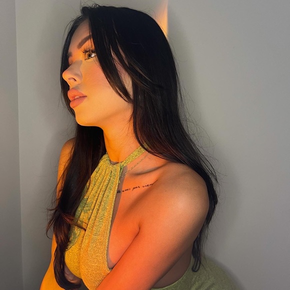 Meet your Posher, Mia - Picture 1 of 1